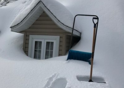 Commencement du déneigement (déneigement de toiture) - Toiture-S. Beaumier à Laval