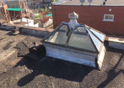Puit de lumière ( Pose de toiture en membrane élastomè̀re ) - Réparation toiture Laval à Laval